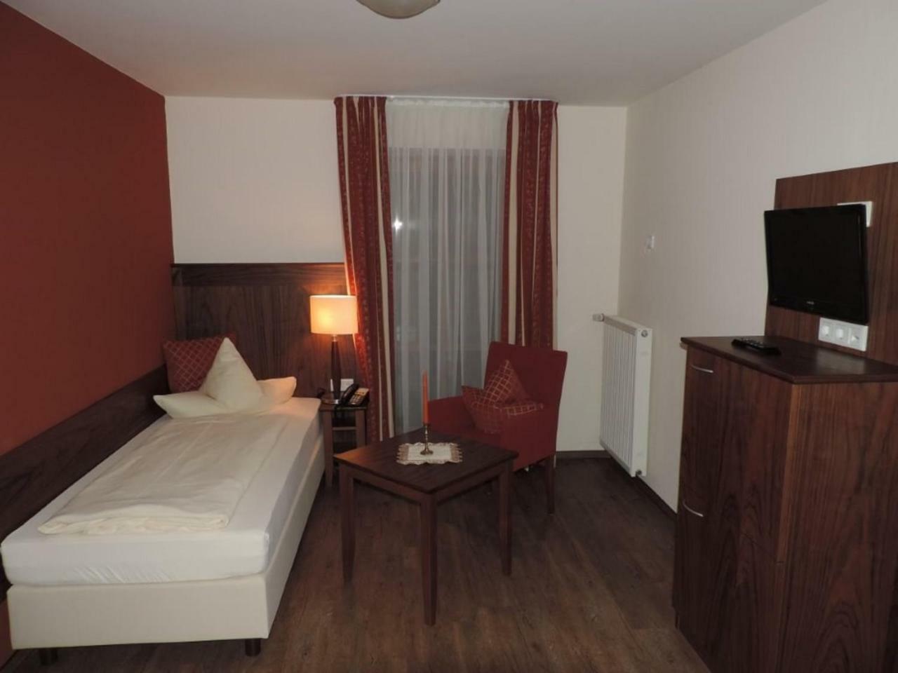 Hotelgasthof Zur Sonne Bad Goegging Ngoại thất bức ảnh
